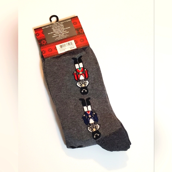 Christmas Holiday Nutcracker Men's Crew Socks Shoe Size OSFM - Picture 2 of 2